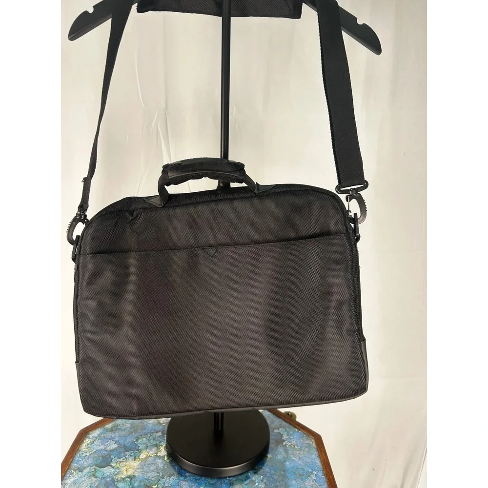 Targus Black Ballistic Nylon Laptop Messenger Bag Briefcase Shoulder Strap 17in